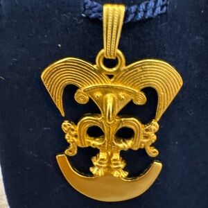 Precolumbian Jewerly Bird Face Chaman Gold Pendant with Intricate Design GP NWT